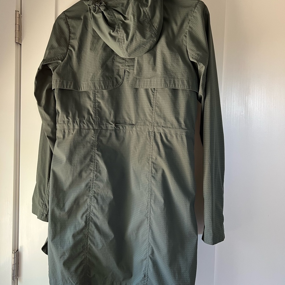 Athleta Windbreaker/Rain Jacket - image 8